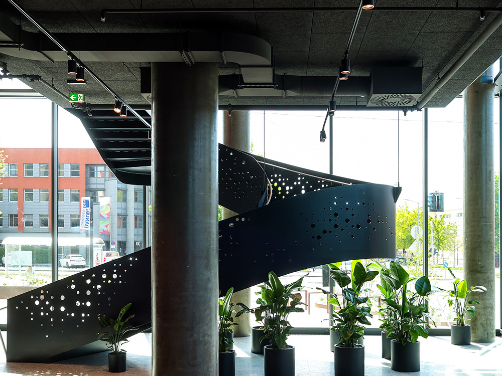 freitragende_wendeltreppe-metallbau_dollingerundpfeifer1